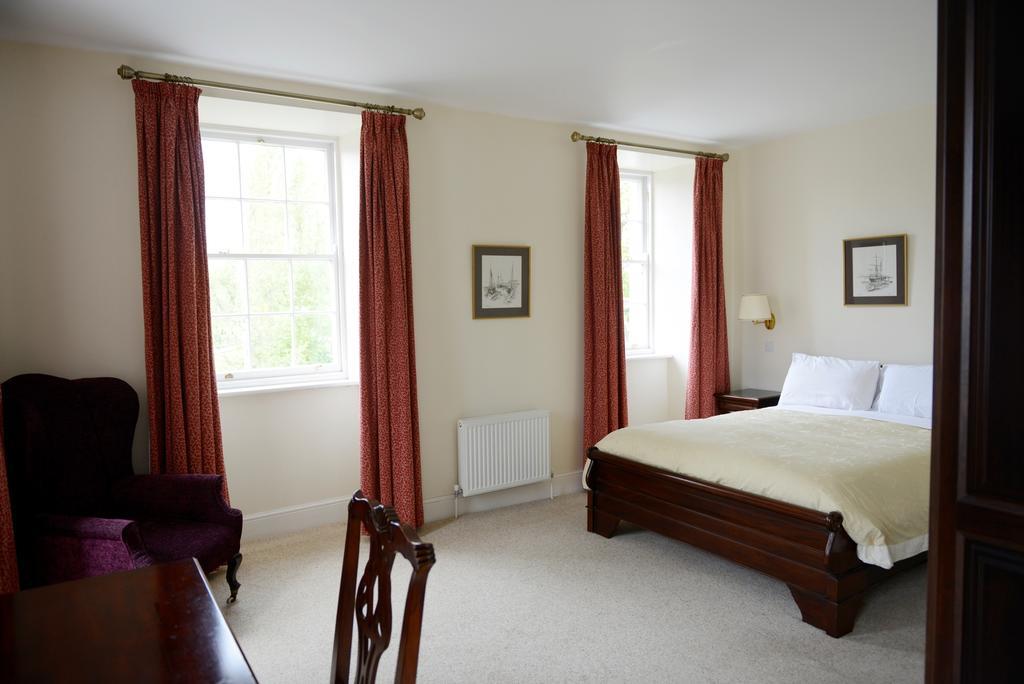 Hotel Ashbrook Arms Townhouse And Restaurant Durrow Esterno foto