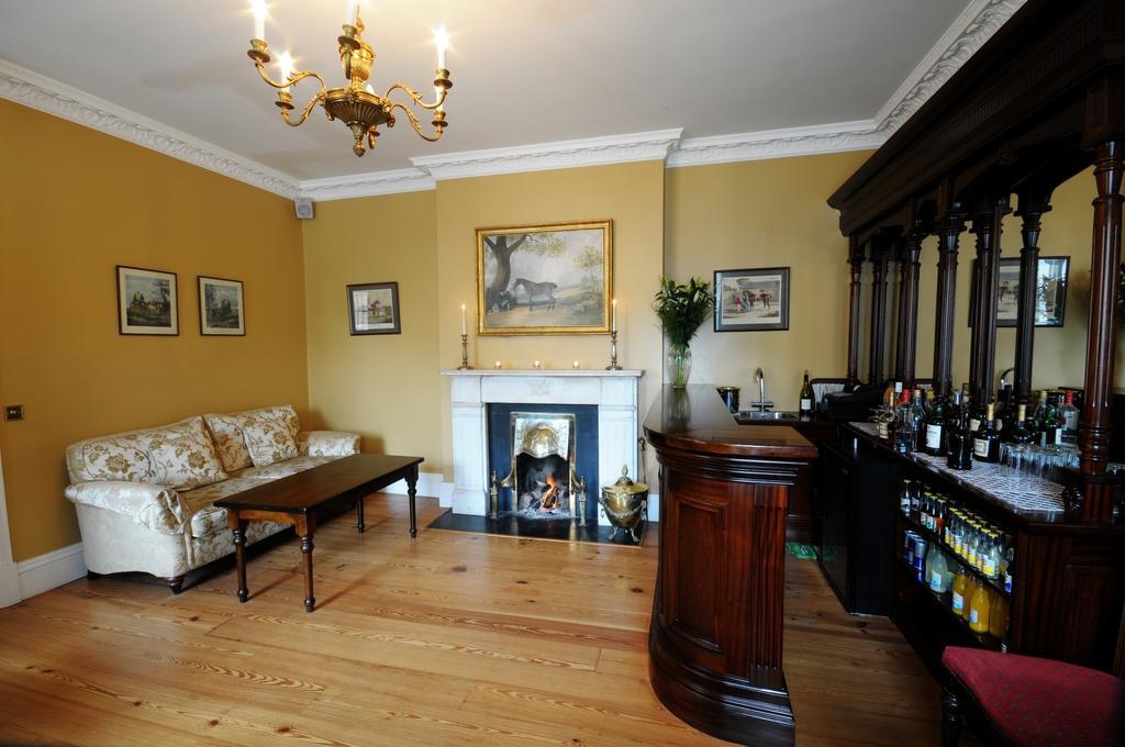 Hotel Ashbrook Arms Townhouse And Restaurant Durrow Esterno foto