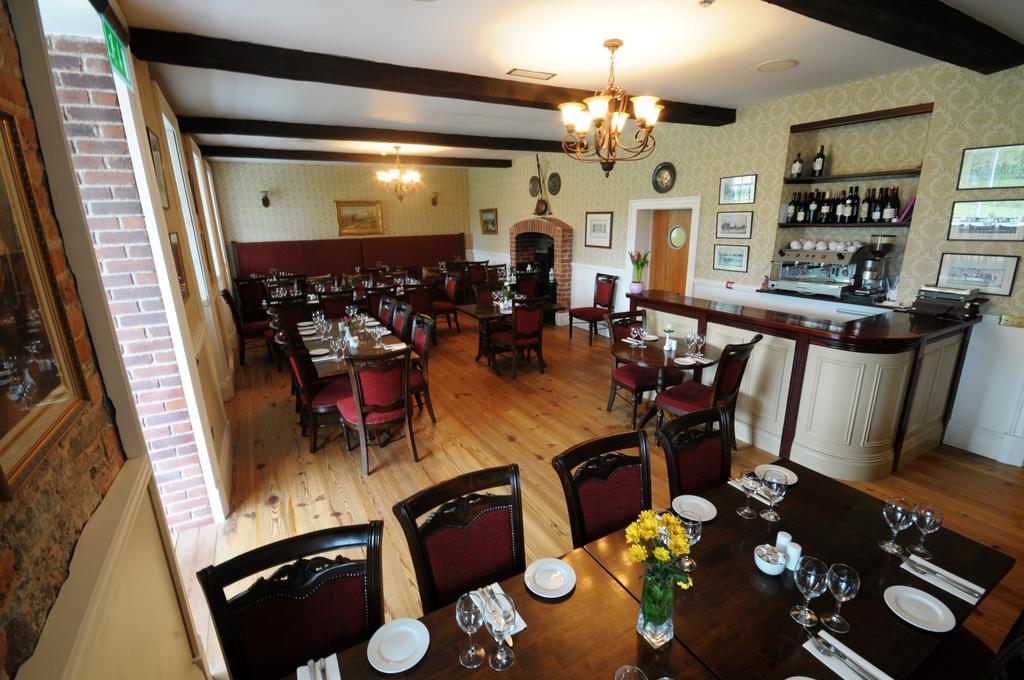 Hotel Ashbrook Arms Townhouse And Restaurant Durrow Esterno foto