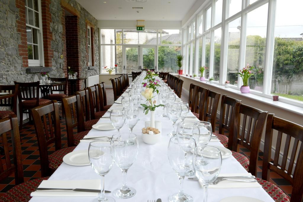 Hotel Ashbrook Arms Townhouse And Restaurant Durrow Esterno foto